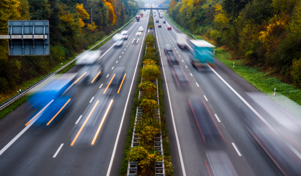 Autobahn mit Tempolimit in Deutschland